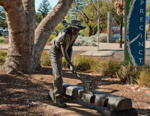 Busselton, Statue, Historical precinct